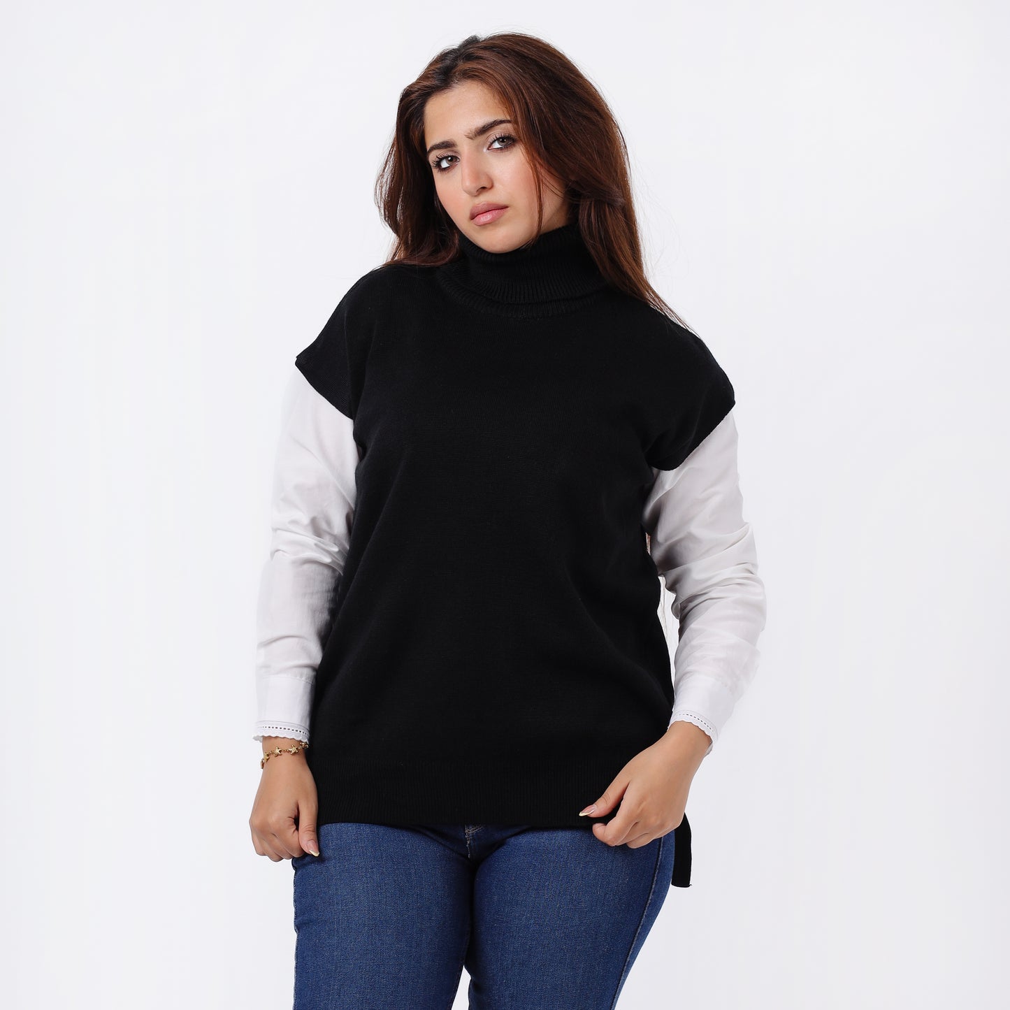 Women’s Sleeveless Knitted Turtleneck Sweater