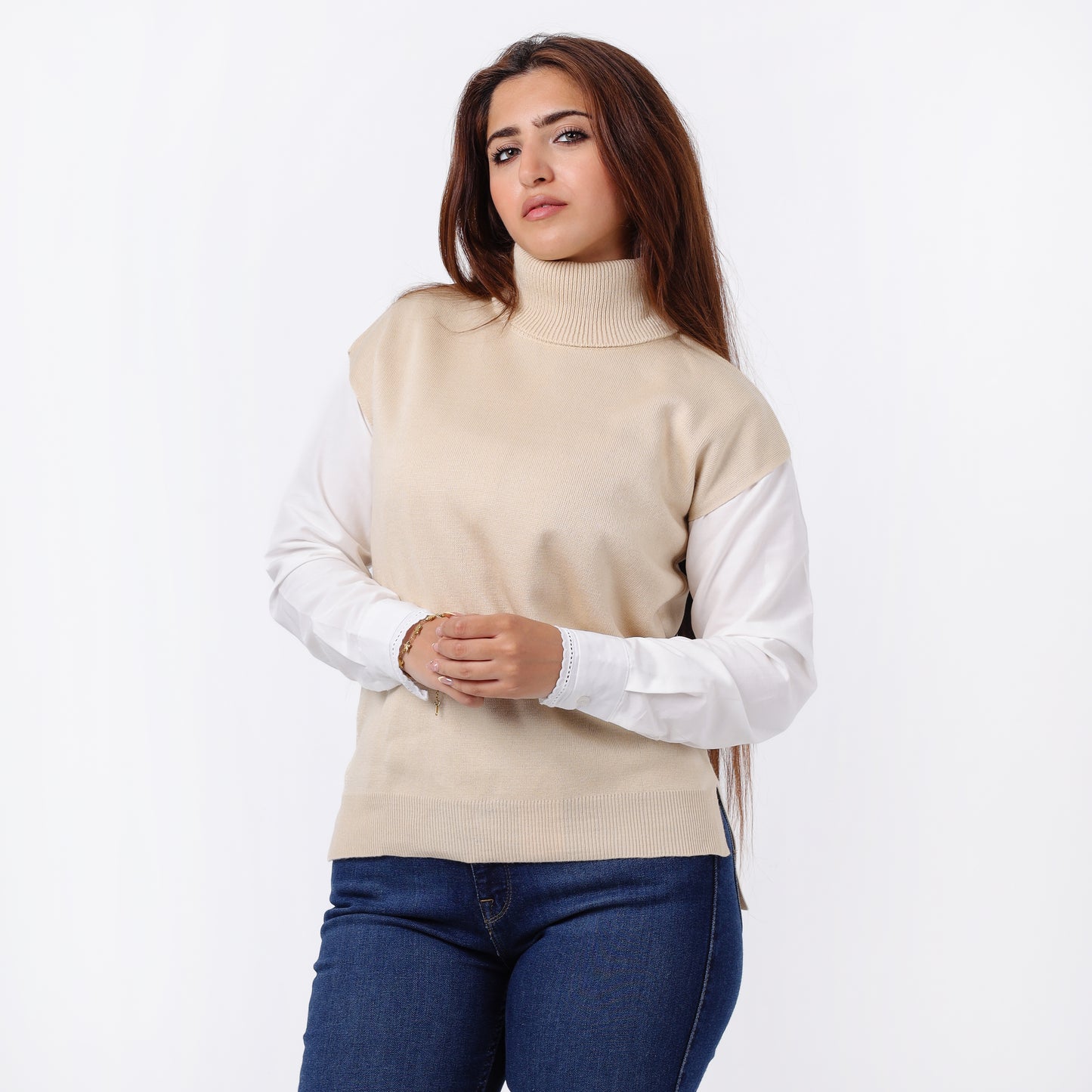 Women’s Sleeveless Knitted Turtleneck Sweater
