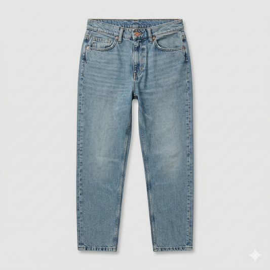 mens loose tapered fit denim jeans relaxed top tapered leg front view
