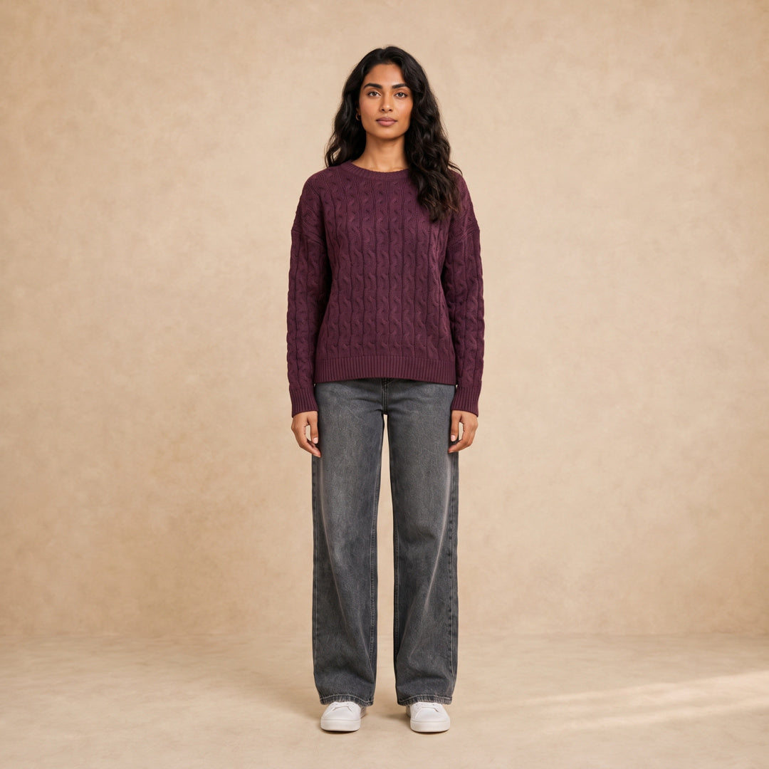 Women cable knit crew neck pullover in dark red - 26152102
